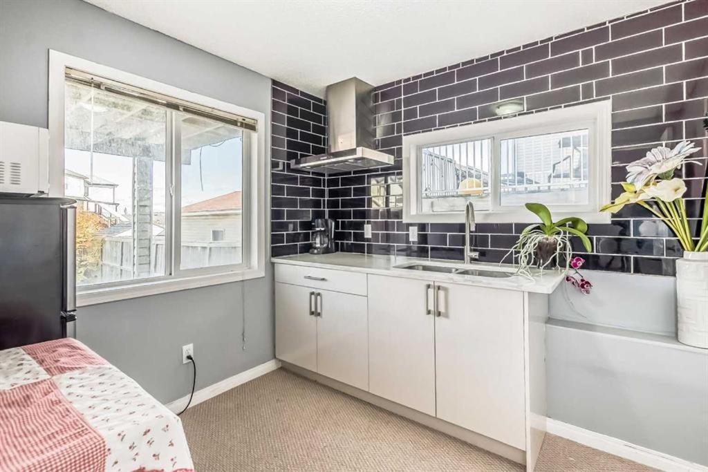 Calgary Mountain Gorgeous Single House Close Airport & Free Parking Apartment Cameră foto